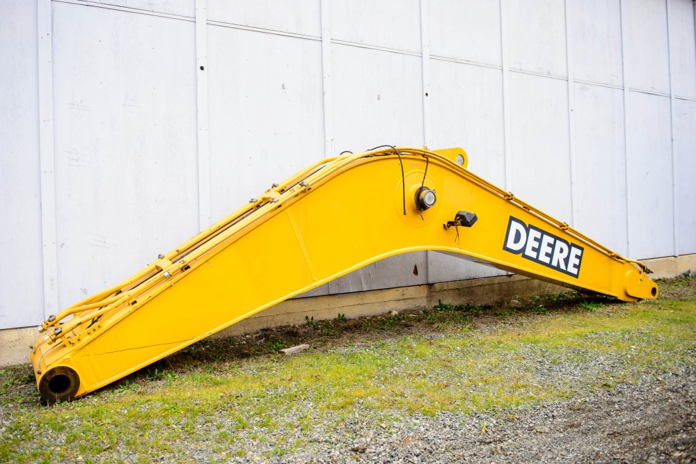 Excavator Booms Hitachi, John Deere & Cat Excavators V.I. Equipment